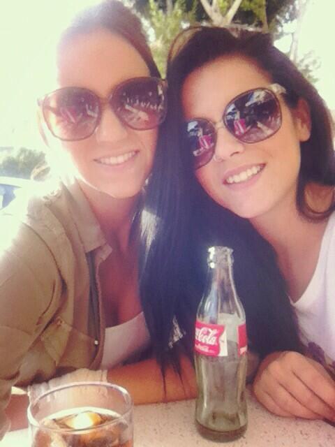 MiryPrados's tweet photo. De miriendaaaa con @albaacuevas  ☕🍫🍰😊❤ http://t.co/aYSVxvsd57