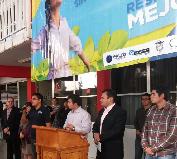 UzzOrtegon's tweet photo. Inicia @CLEM_Falco en colaboración con @CESAFaderyCipol , campaña "Tu Facultad te pide respirar sin humo de tabaco" http://t.co/HODHxXKHTQ