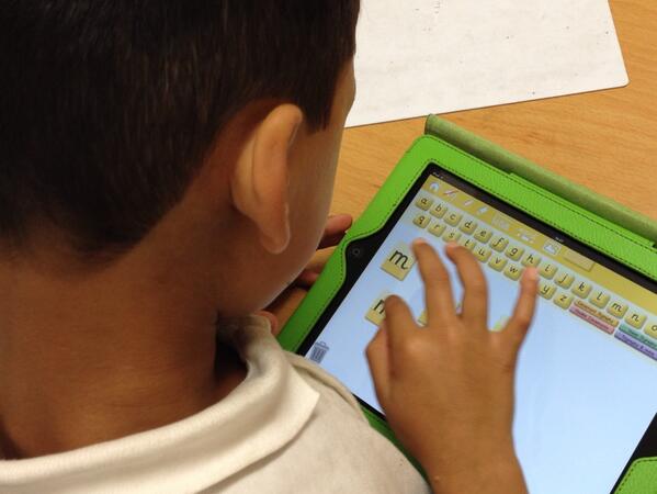WriteOn_Apps's tweet image. Using WOPhonics to practice spellings and rhyming sounds in school.
