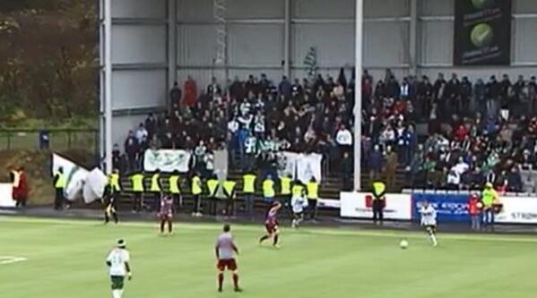 Tror ikke dette bortefeltet har vært like tettpakket noengang. #hamkam #kammagutter <a href="/NorskeFanBilder/">Norsk Tribunekultur</a>