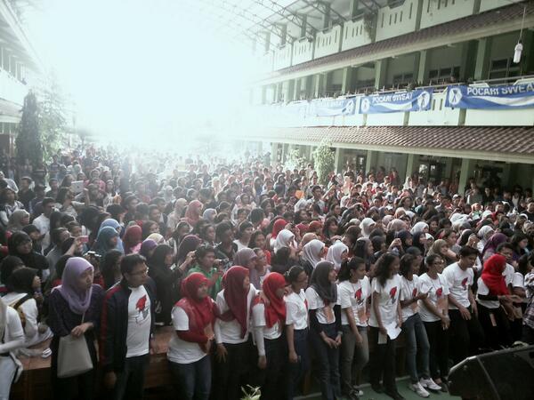 KakiLima09's tweet photo. @Paskibra13 punya acara..... @gaflate  8th edition!! See you on gaflate 9th yaa.. :) http://t.co/vgZ5PNp7av