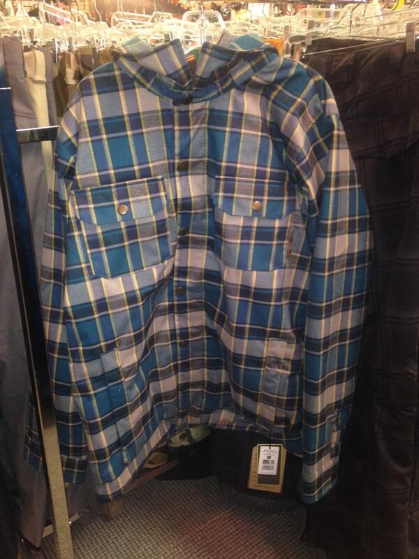 AlpineKnox's tweet photo. Men's burton apparel came in today as well http://t.co/Iyj6jEAfeZ