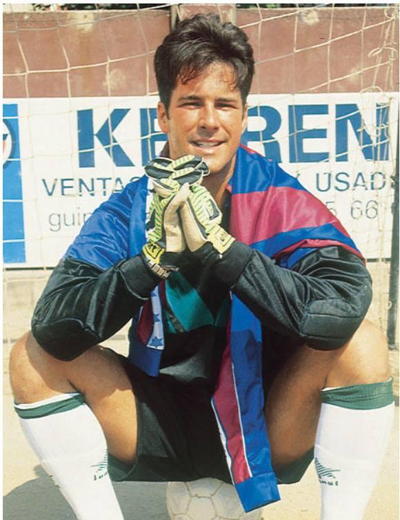 FerrCarrillo25's tweet photo. Imagenes para el recuerdo: Ferr en la Serie DELANTERO! http://t.co/uujxK3O2SK