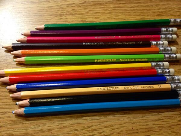 WhatsDatColor's tweet image. Worst nightmare right here. No names....