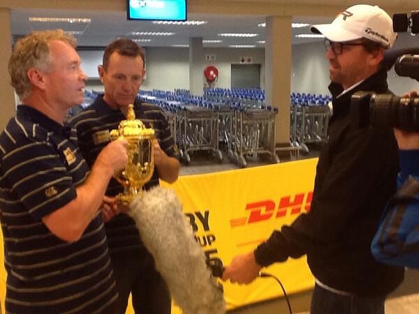 #webbelliscup safely delivered by <a href="/GrantFox10/">Grant Fox</a> &amp; <a href="/stranners/">Joel Stransky</a> into Cape Town &amp; attracting attention #DHLRugby #RWC2015