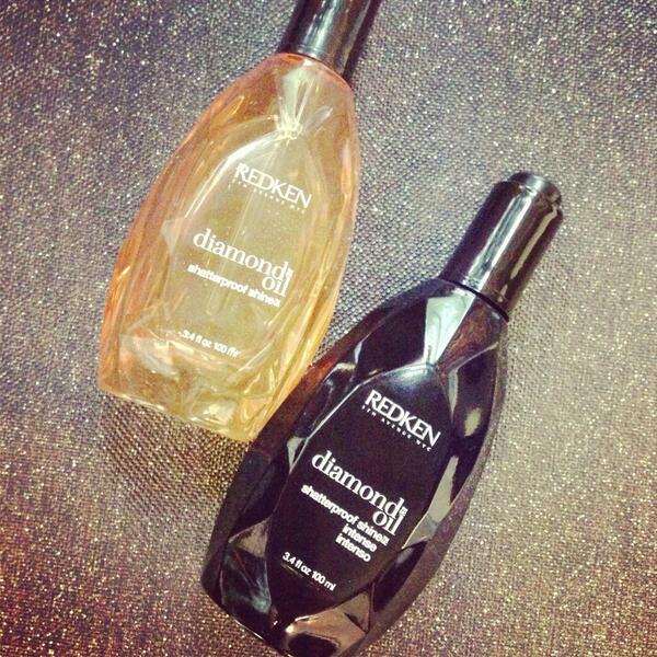 CoolhunterDiary's tweet image. Mis nuevos #beauty #essentials son los aceites de @RedkenSpain. Encuéntralos en #FunStation!