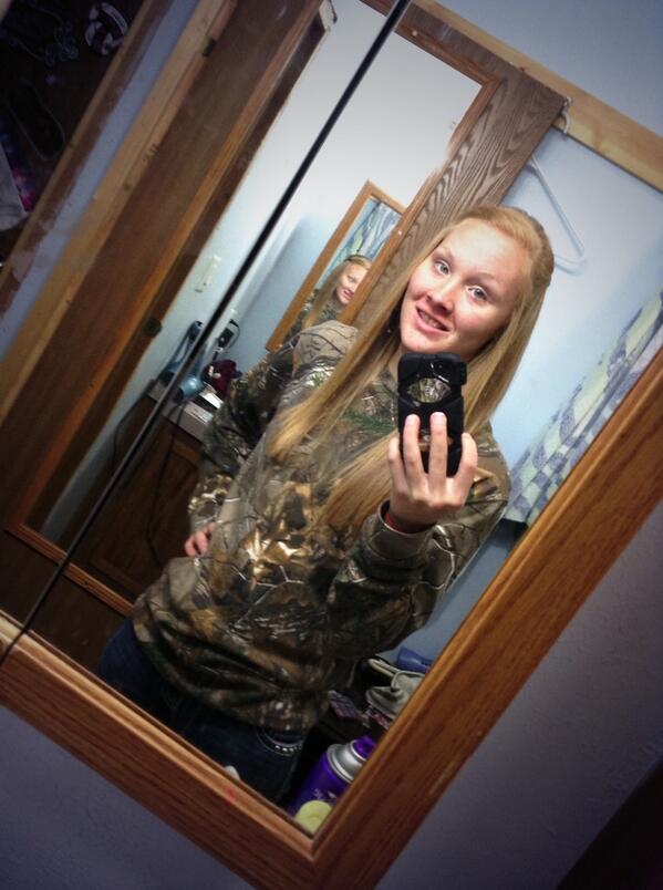 HopsonMichaela's tweet image. It's a camo kinda day(; #CamoCutie