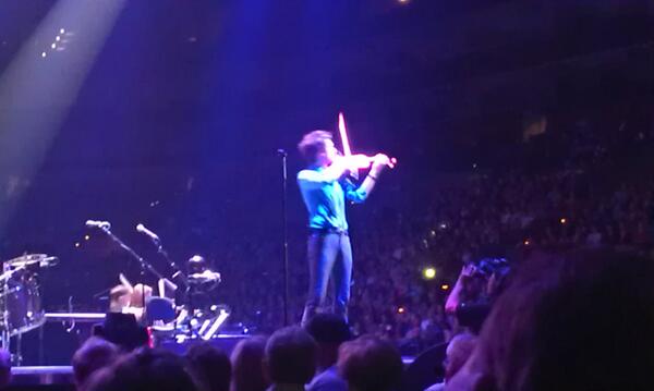 LynneRaney's tweet image. 8 @joshgroban @christianhebel #ITRT #BostonStrong 10/28/13