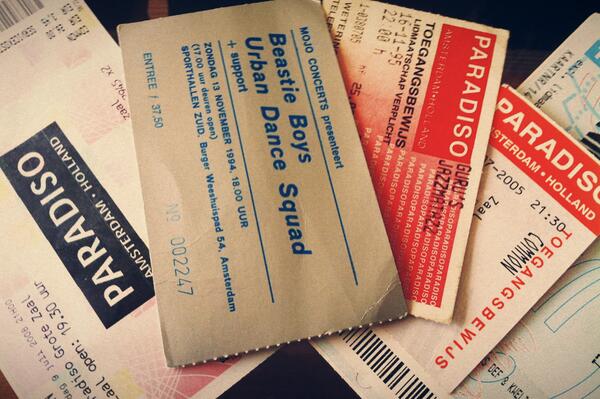 StreetScienceNL's tweet image. DJ Thelonious aka @guidovandieren doneerde concertkaartjes voor Artifacts: HipHop Curiosa, 16/11 @OPPERCLAES!