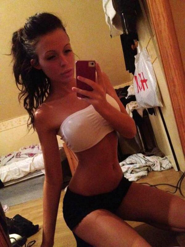 lotsofselfies's tweet photo. @atrasyenfrente @ATX_Swingers @Onlybadchicks @iSuccuby @hornyhubby7794 self shots galleries http://t.co/RmfxGywAVn  http://t.co/8Cy8ZbVZ9o