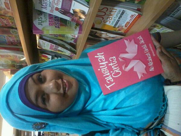 riniastika's tweet photo. Baguss bangett nih bukuuu... Makasih cc @tausiyahku :) :* syukron keren http://t.co/XzPXpCJ6u0