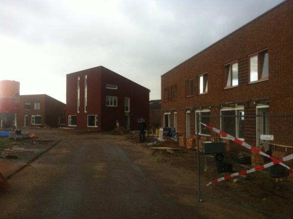 bobjongen's tweet image. #PlusWonen in Venlo-Noord voor #Woonwenz! Na 11 weken bijna 18 woningen gerealiseerd! #JongenBouw