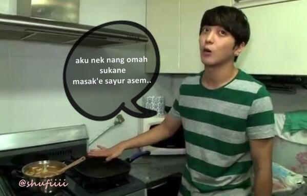 Suanntyyy's tweet photo. Haaa @cindymandarsari RT @IndonesianBoice: "@shufiiii: Yonghwa tau SAYUR ASEM?? kkk >__< http://t.co/EUHh8GYjb1