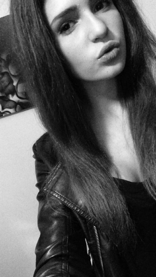 olivia_bracyx's tweet photo. selfie , lul http://t.co/7K7cxuY5g8