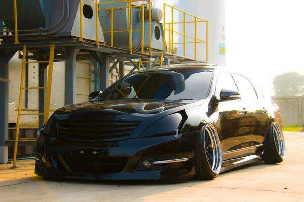 CarFantasy's tweet photo. #RT if you wanna drive this #black #beauty! http://t.co/tkdlVUIUoR