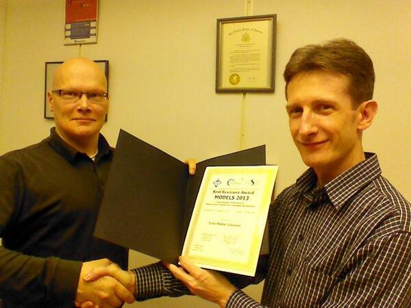 mccjpt's tweet image. Received today the Best Reviewer Award from #models2013. Thanks! Thanks also for @stevekmcc bringing it from US