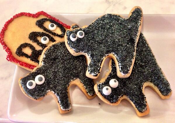 indulgnce's tweet photo. Scary #cookies! Love #halloween http://t.co/XvhFDVZ6Zz
