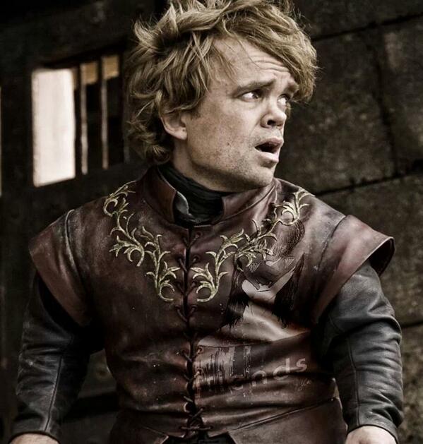 MaterialMDesign's tweet image. Try and spot the difference in #tyrion's wardrobe! #GameOfThrones