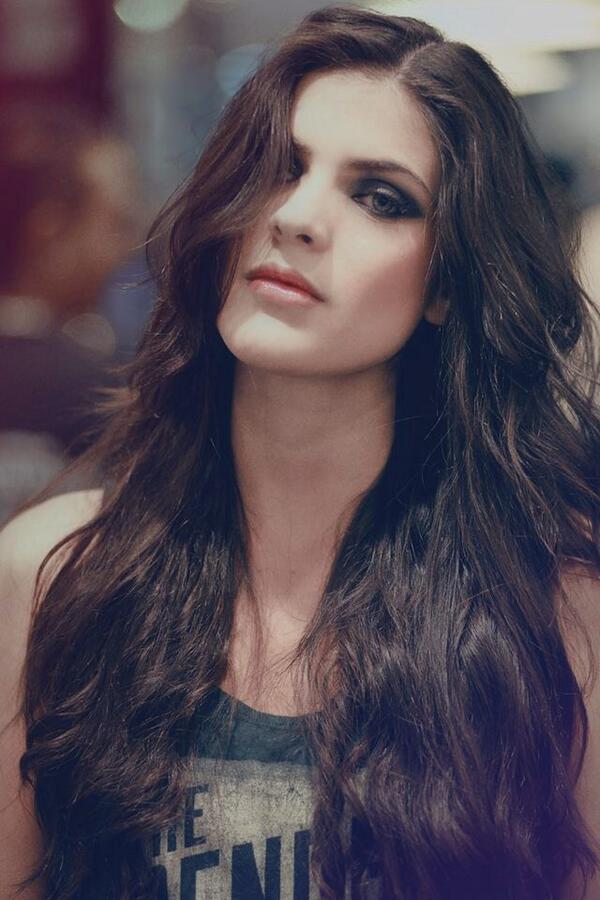 AlejandraUribc's tweet photo. Backstage desfile MANGO. By: El Gato Valencia http://t.co/VZibUDdzDi
