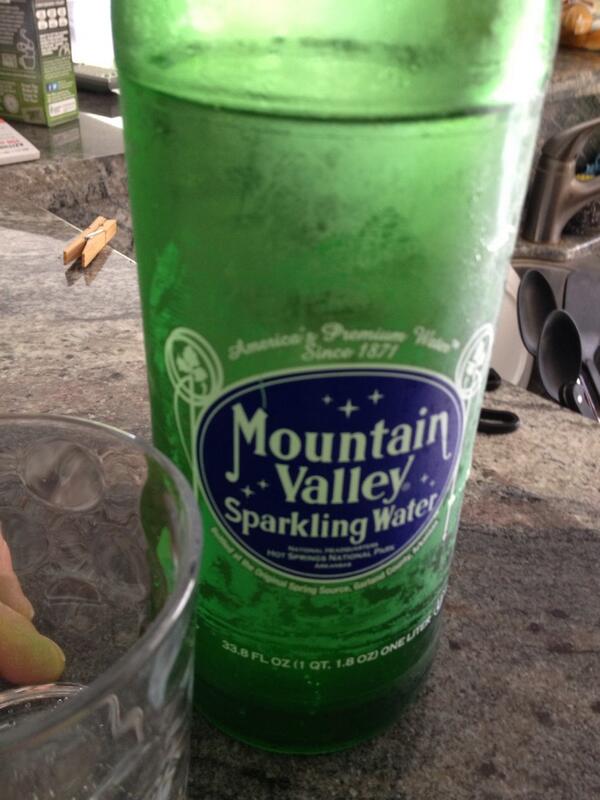SaharaClinic's tweet image. Best bottle water company, sparkling or flat. #MountainValleySpringWater