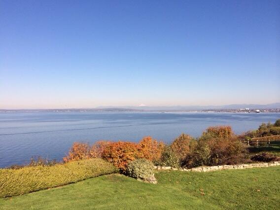 EricMcCormack's tweet photo. The view @ our location in Everettt, WA, my 1st day on "The Architect". Parker Posey &amp; I are laughin' a lot! http://t.co/3Qos22qk4b