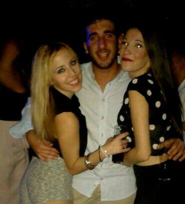 alee_raya's tweet photo. Mi princesa @anitaD_12  y yo esperamos que te recuperes pronto cariñoo ahah @rivall_ http://t.co/cmjbWwhN6m