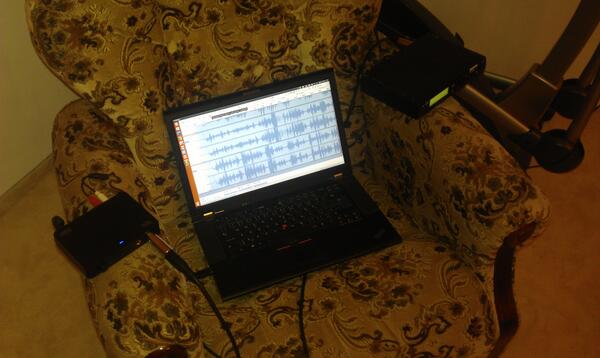 novoj's tweet image. #Ubuntu mě fakt mile překvapilo-profi nahrávací zařízení připojené přes externí zvukovku na první dobrou. #jOpenSpace