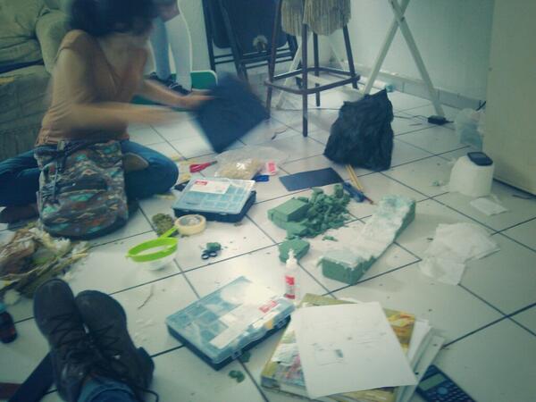 GlendaRojo_'s tweet photo. Sin parar ... descontrol!! http://t.co/lWvZ0AoZnm