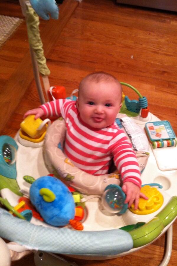 TeemcD22's tweet photo. The cutest tho.. #peanut #uncleT #loveher #cutestbaby http://t.co/9WHV2rYdNE