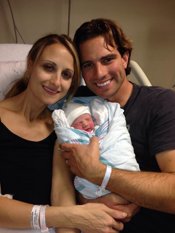 Scott+McGillivray+Wife+Sabrina+Picture Scott McGillivray on Twitter: "Meet Layla Chloe Mcgillivray! 6lbs and ...