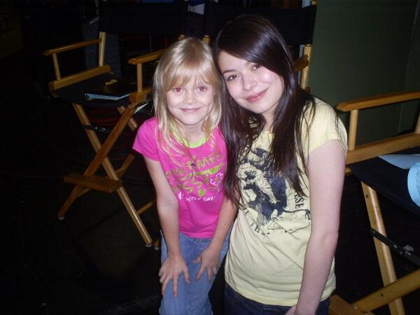HarleyGrahamFan's tweet photo. Harley Graham with @MirandaCosgrove http://t.co/KxK6SG2GHN