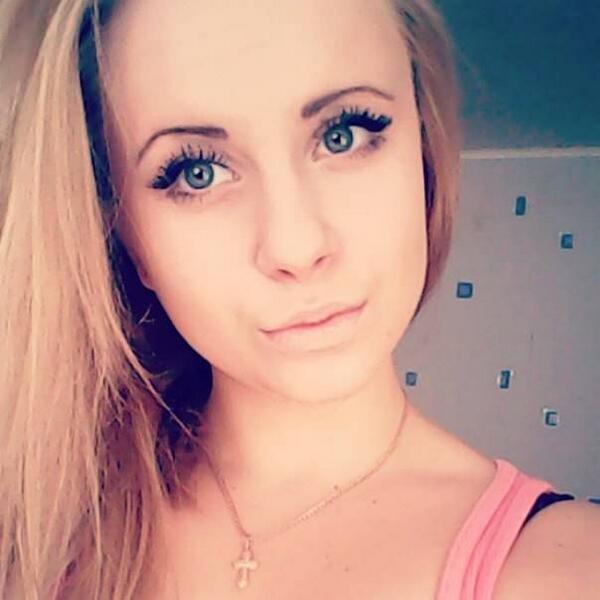 Good_Smille's tweet image. ну вот я решила написать сейчас)я пообедала и решила потом сфотографироваться