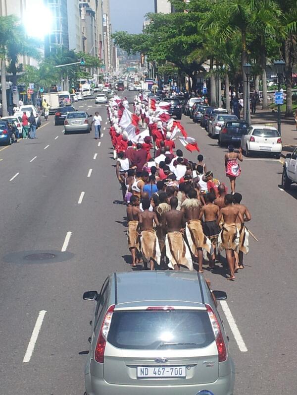 TheMercurySA's tweet photo. RT @TheSharksZA: What an amazing reception at the town hall. #LiveToSupport http://t.co/G2O6AC0RQv