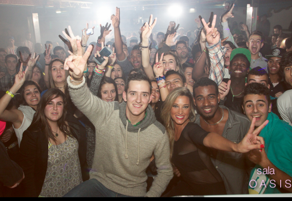 Corina en Sala Oasis!! PETANDOLO UNA VEZ MAS <a href="/CorinaRandazzo/">Corina Randazzo</a>  ,si la quieres en tu sala contacta conmigo!!