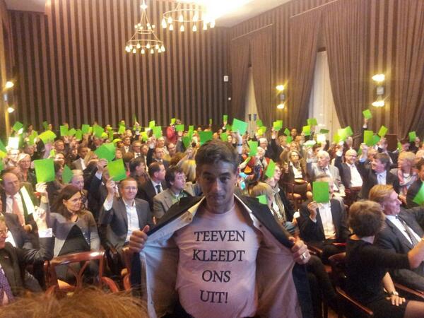 Stelling: bezuinigingen op #rechtsbijstand zorgen voor rechtsongelijkheid. Advocatuur is eendrachtig. #gerbrandy