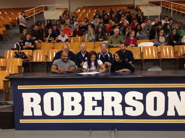 Roberson senior Cheyenne Logan signs to play college basketball for Lenoir-Rhyne #asheville #hsbasketball