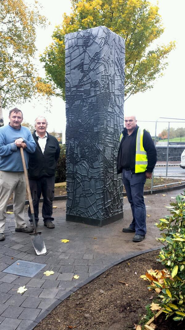HylandConnie's tweet photo. @carlowtourism @EigseCarlow @CarlowGateway  @Carlow_Business 
michelle byrnes sculture settling nicely #carlow #wow http://t.co/6BMp6DKwLr