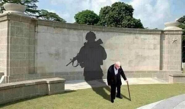 bigern10's tweet photo. someone posted this on fb last night! "Lest We Forget" http://t.co/elKlYiIWGP