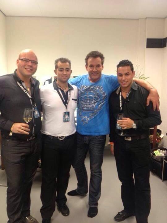 Nog een foto met <a href="/gerardjoling/">Gerard Joling</a>  backstage in de <a href="/ZiggoDome/">Ziggo Dome</a> tijdens de #LEKKER concerten