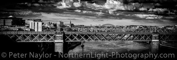 PetesPhotoz's tweet photo. The #Tyne #bridge in #Newcastle; and a few more bridges besides!
#photography http://t.co/nJdg4uS3Zb