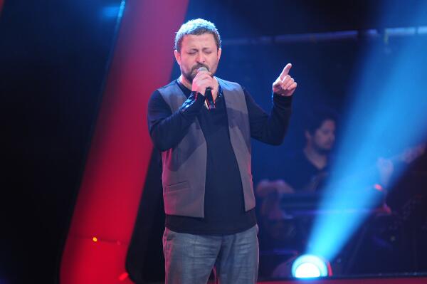 #OSesTürkiye'de Ersin Yılmaz ''Kafama Sıkar Giderim'' adlı parçayı seslendirdi. goo.gl/I479KX