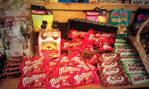 RocketFizzSO's tweet photo. Its Monday! Get your week going with some delicious treats! #maltesers #aero #aeromint #englishcandy http://t.co/IDdLSZgRxu