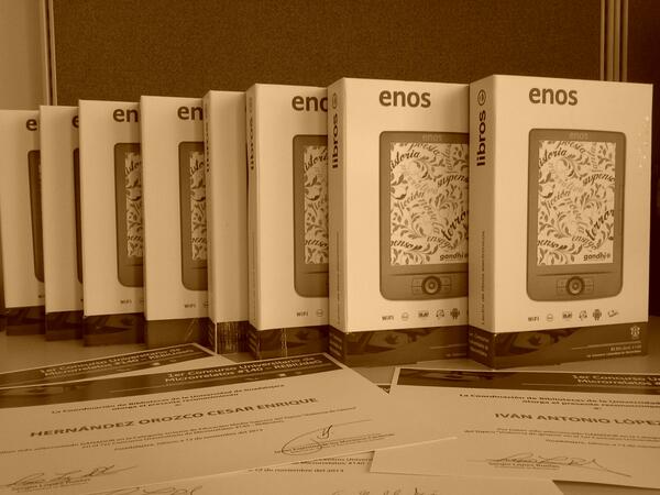 140USB's tweet image. Premiación del 1er Primer Concurso Universitario de Microrrelatos. Martes 12 de nov de 2013 a las 16:00 hrs.