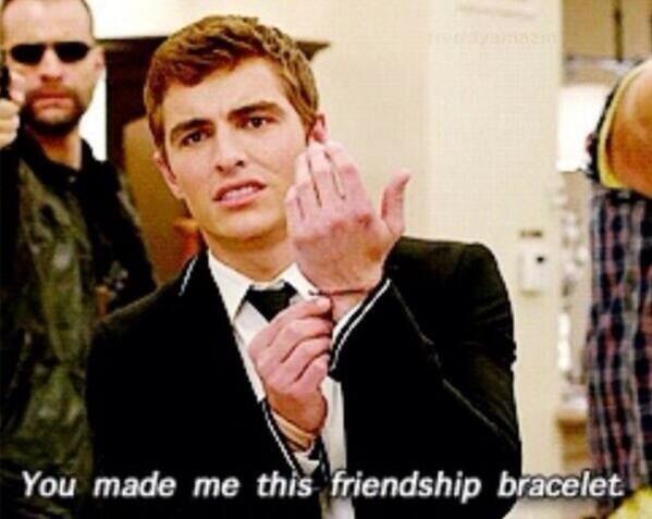 CommonlyRatchet's tweet image. When your friend doesn't say anything to you when you see them in public. #friendproblems #friendship  😒