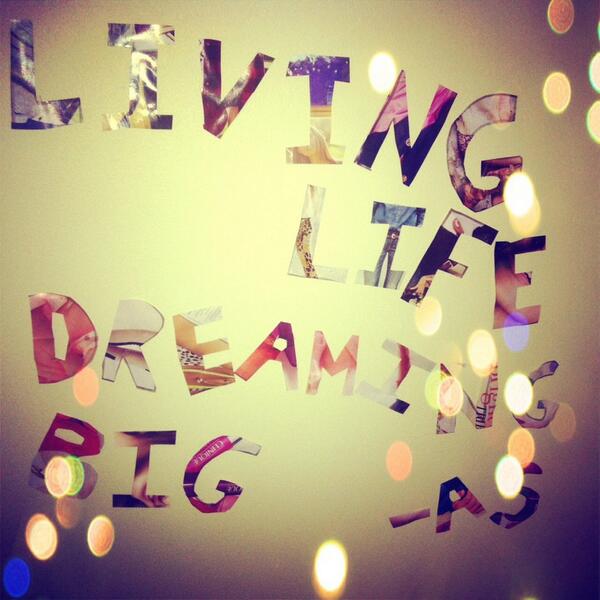 curdyswave's tweet image. living life dreaming big -AS ❥ @allisimpson