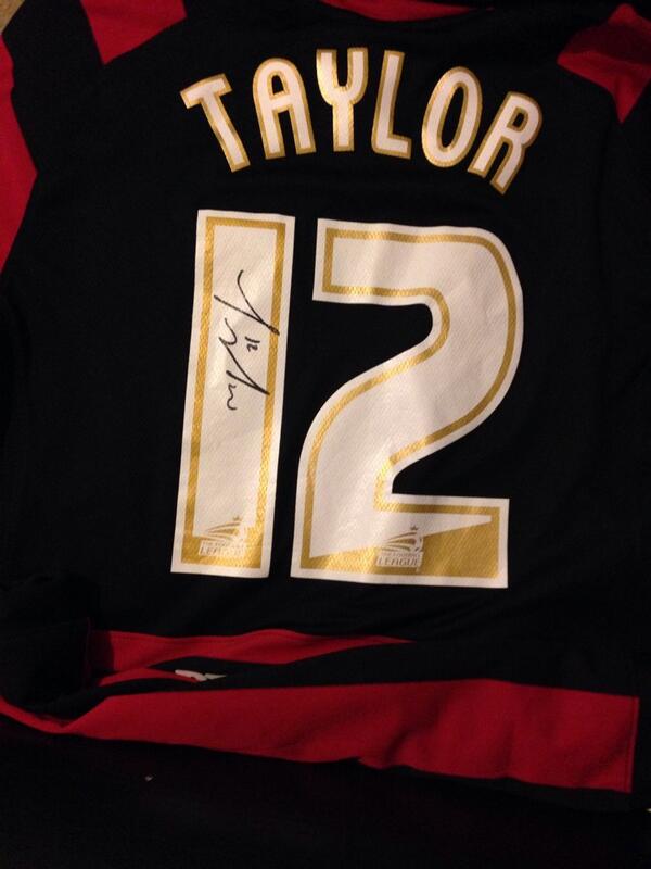Signed Paul Taylor shirt to give away, just RT to enter, will pick a winner on Friday. Good luck #pufc