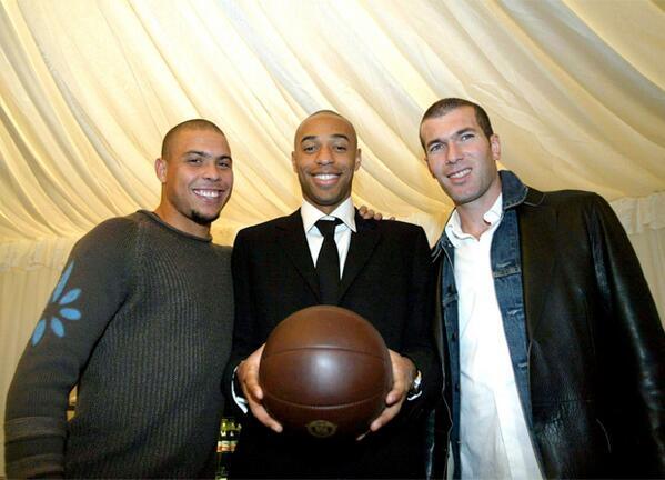 Reporte_Futbol's tweet photo. Ronaldo, Henry y Zidane cracks!!!! http://t.co/x9IejSjxJI
