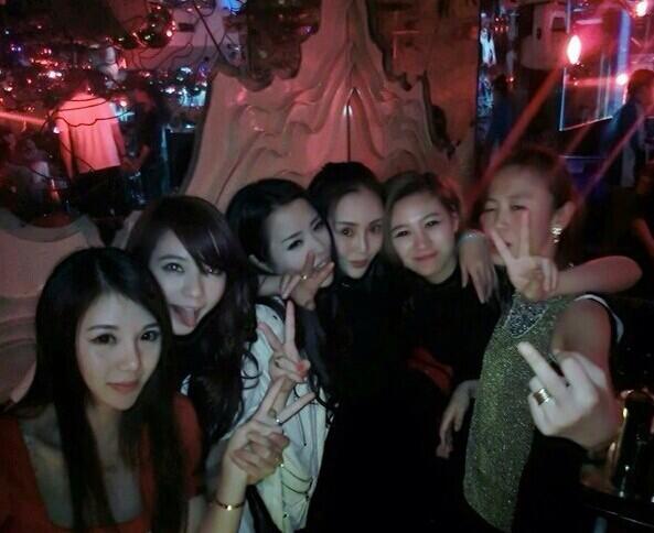 fashcoco's tweet image. We have a party