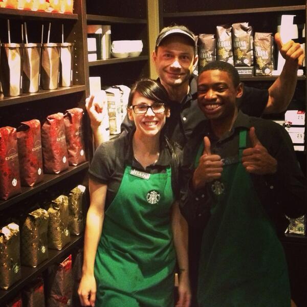 Lundy_Alex's tweet image. Webb Chapel crew - Tim is the window cling king!! #tobeapartner #holidaylaunch