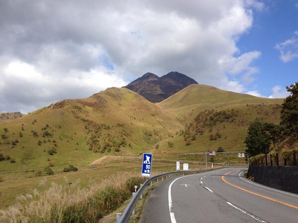 K_Ti0203's tweet photo. 綺麗すぎて止まってとってしまった。
at 由布岳 http://t.co/6N7pmIS3mB